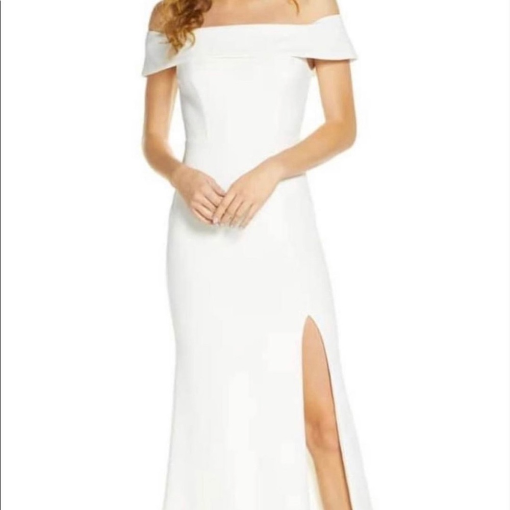 White Lulu’s dress